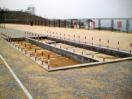 400米渡海登训练器材｜跨网